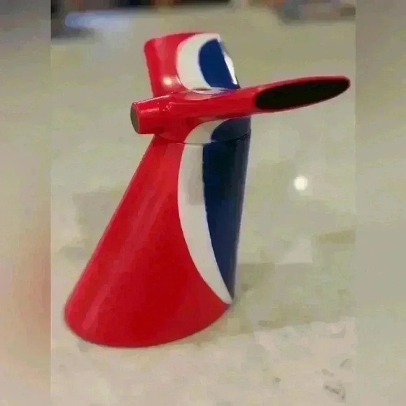 RARE, Vintage Carnival Cruise Line piggy bank or cup - Picture 2 of 6